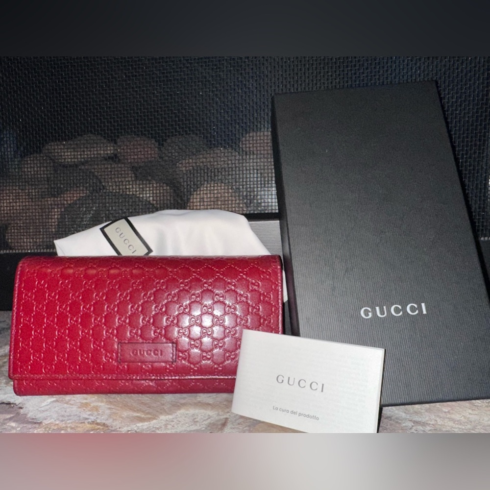 AUTHENTIC FULL INCLUSION Red Gucci Microguccissima Leather Continental Wallet